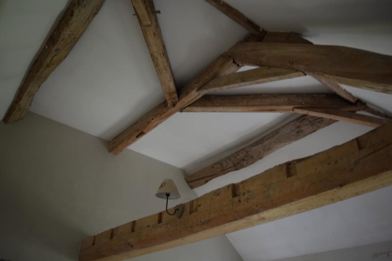 Chambres et table L' échappée Bouvesse-Quirieu Esterno foto