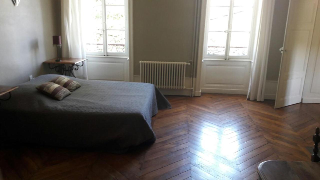 Chambres et table L' échappée Bouvesse-Quirieu Esterno foto