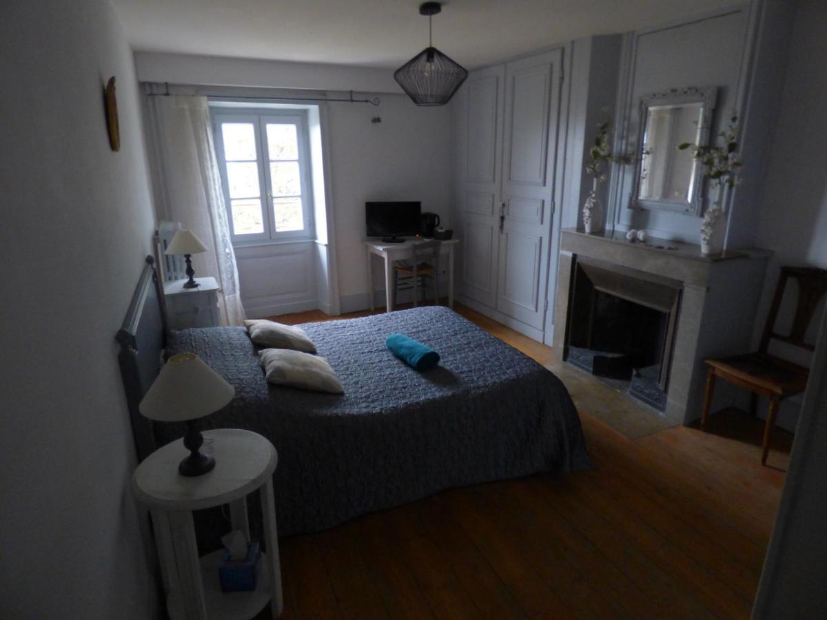 Chambres et table L' échappée Bouvesse-Quirieu Esterno foto