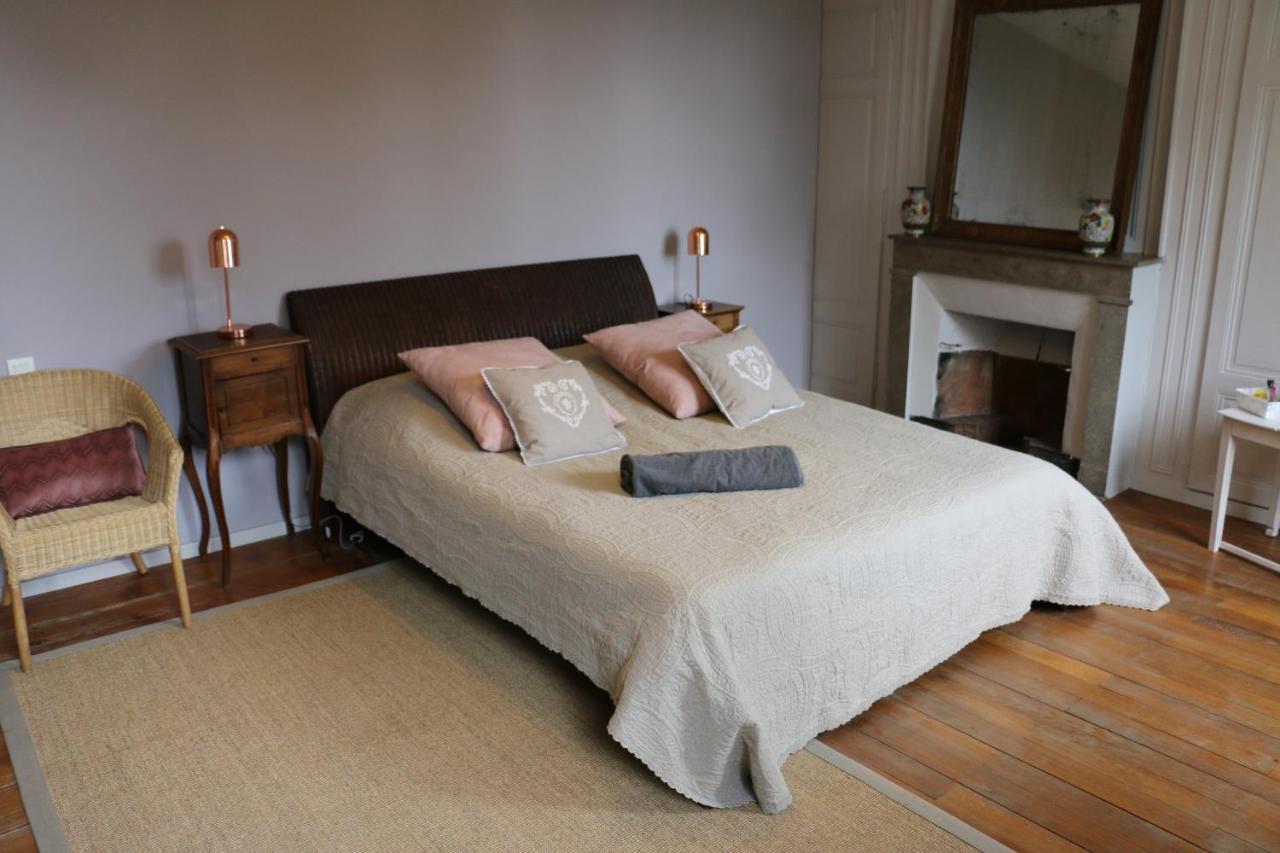 Chambres et table L' échappée Bouvesse-Quirieu Esterno foto