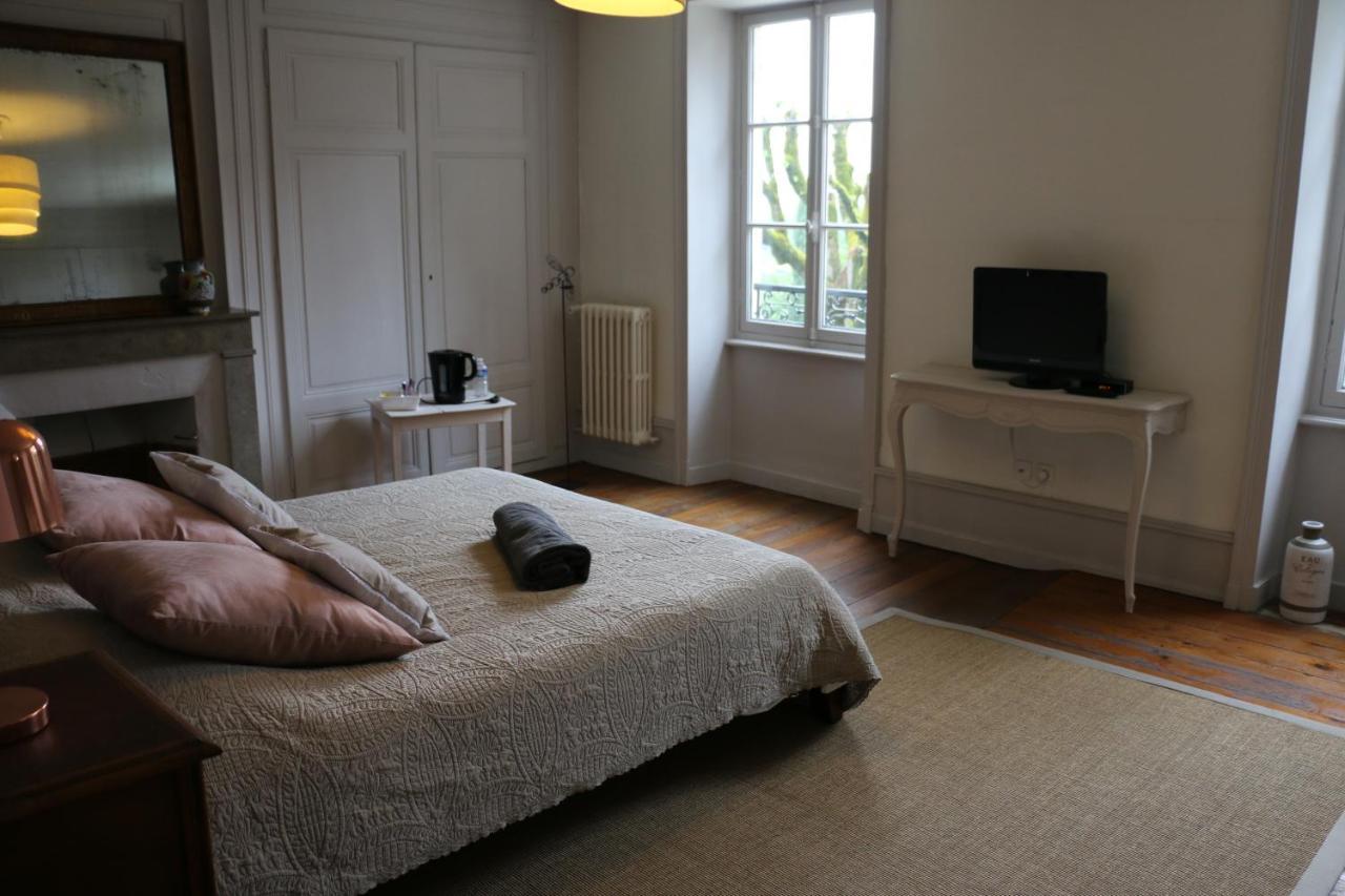 Chambres et table L' échappée Bouvesse-Quirieu Esterno foto