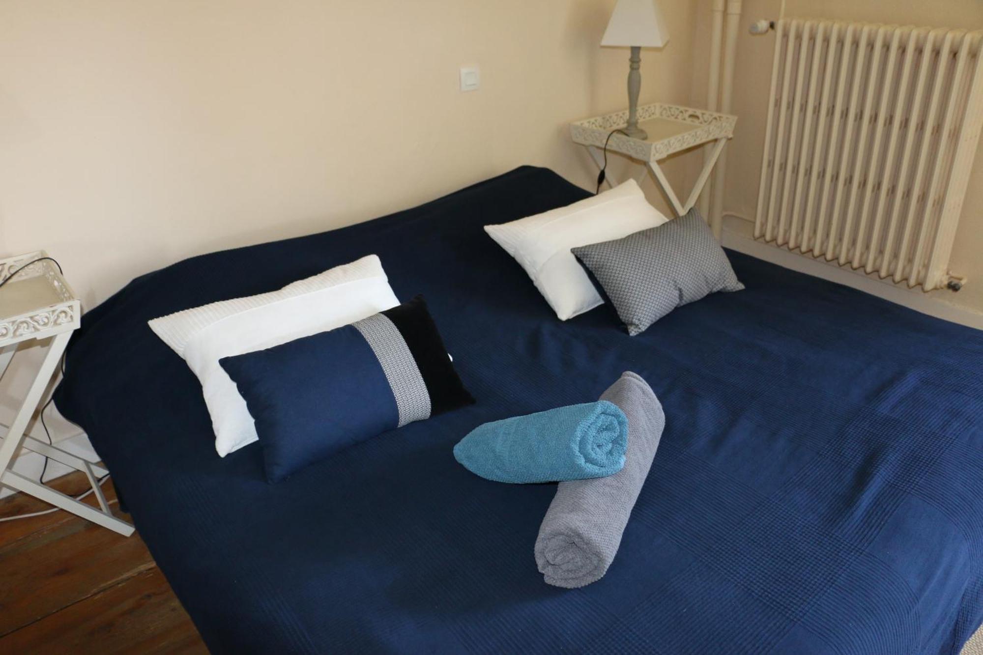 Chambres et table L' échappée Bouvesse-Quirieu Esterno foto