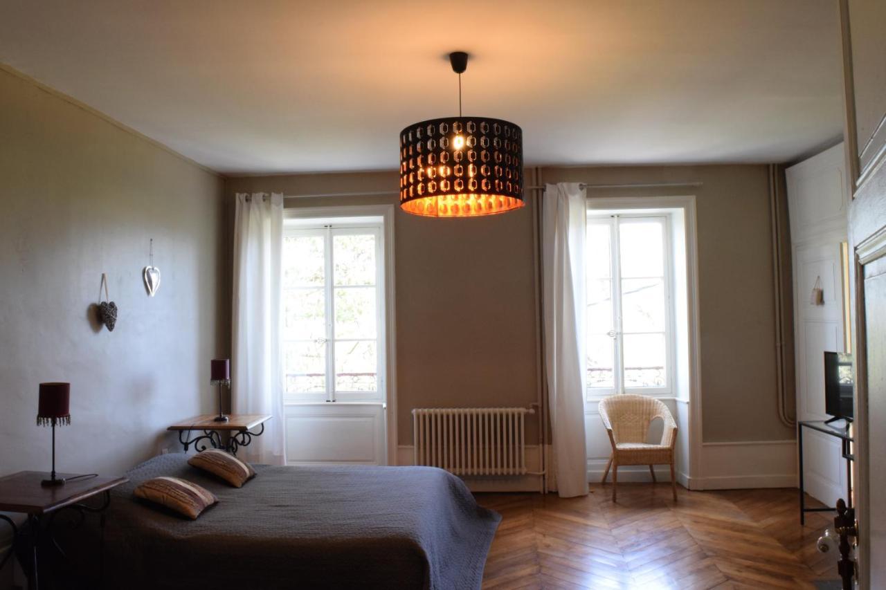 Chambres et table L' échappée Bouvesse-Quirieu Esterno foto