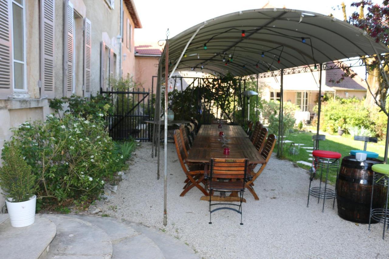 Chambres et table L' échappée Bouvesse-Quirieu Esterno foto