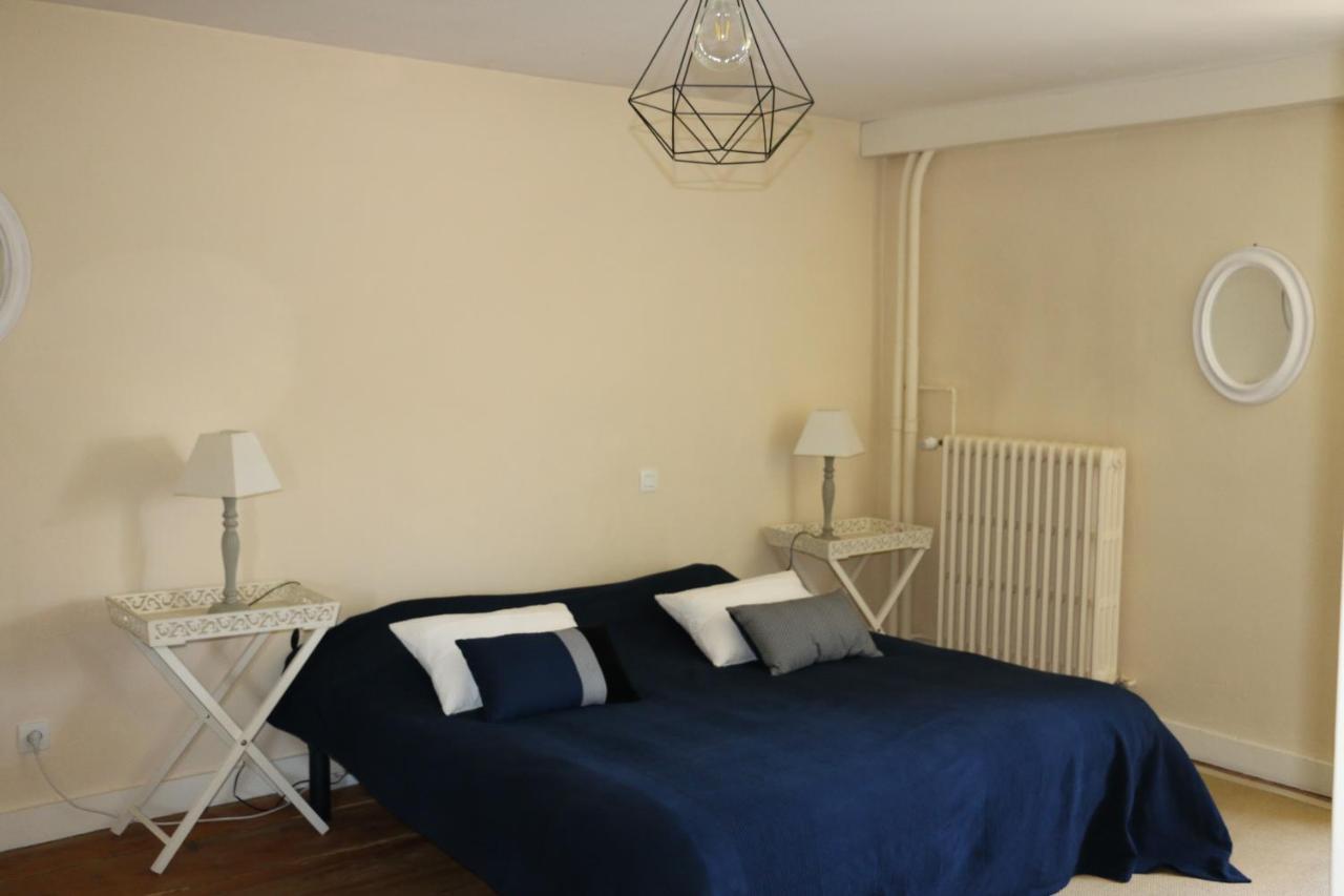 Chambres et table L' échappée Bouvesse-Quirieu Esterno foto