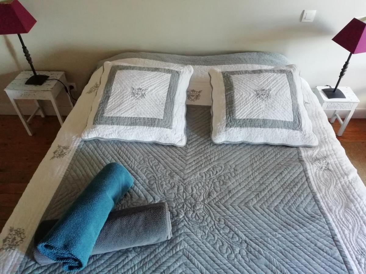 Chambres et table L' échappée Bouvesse-Quirieu Esterno foto